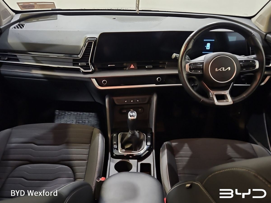 2022 Kia Sportage - image 5