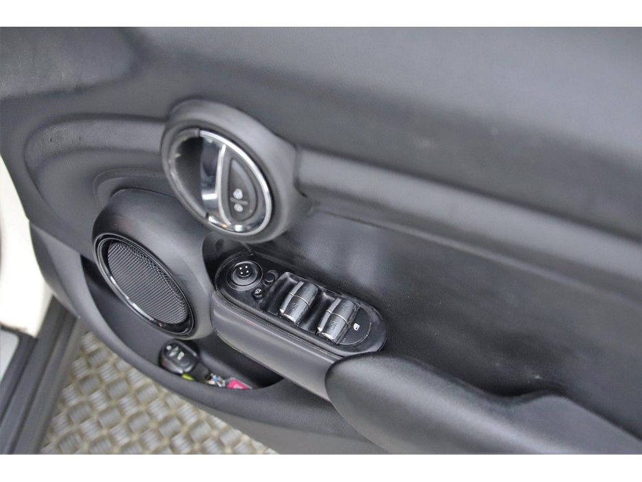 2016 MINI Hatch 1.5 AUTO 5DR *1 YEARS WARRANTY* €14,990