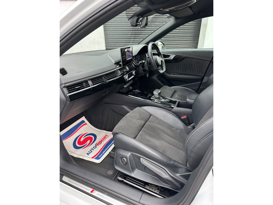 2019 Audi A4 - image 18