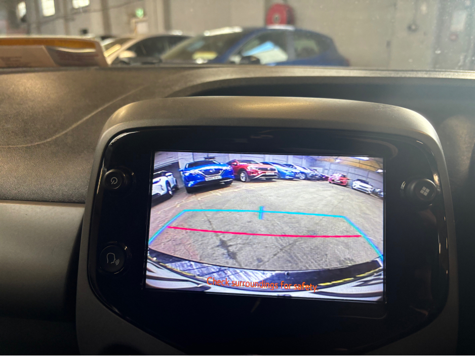 2020 Toyota Aygo 1.0 XPLAY SPHONE 4DR €9,750