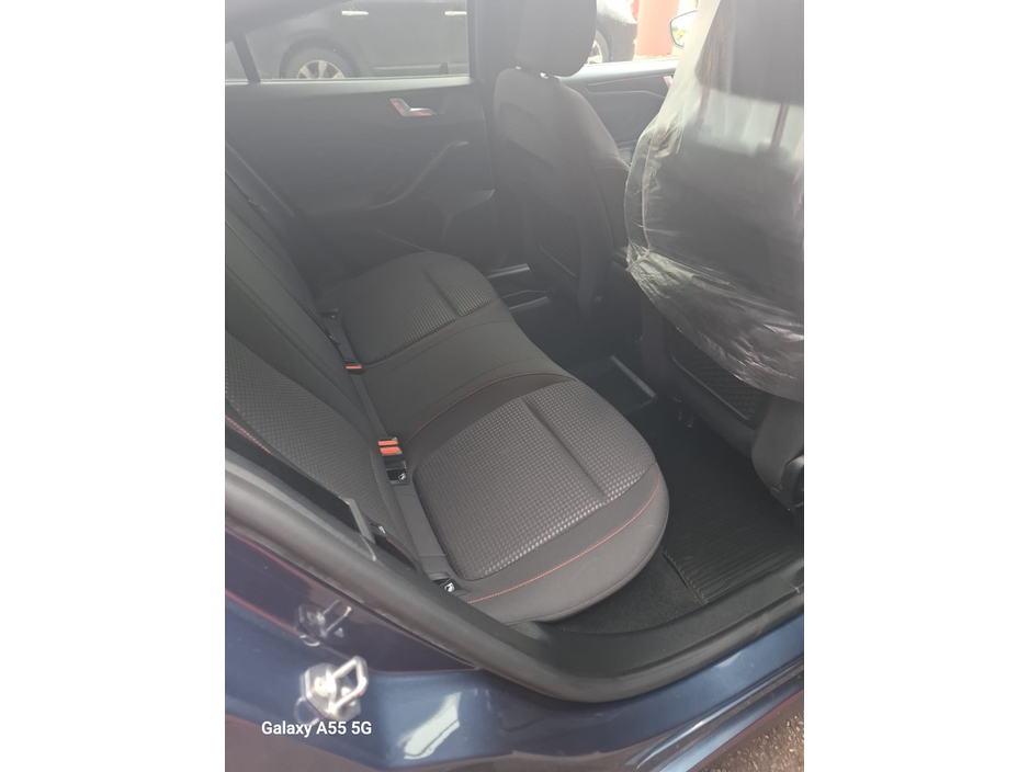 2021 Ford Focus - image 5