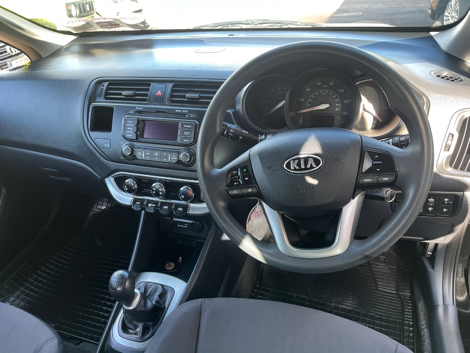 2012 Kia Rio - image 8
