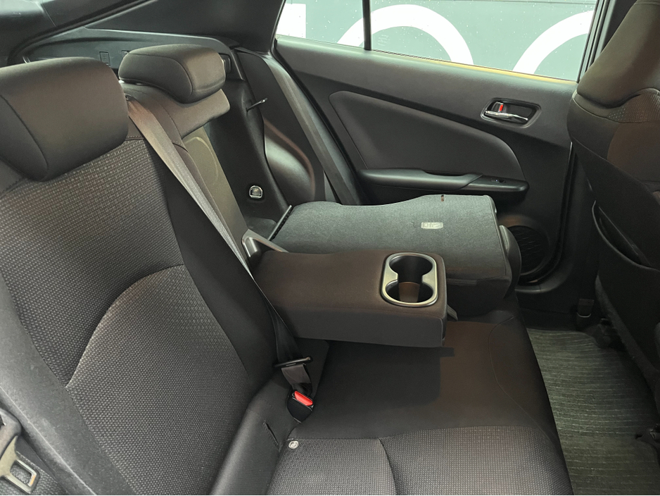 2022 Toyota Prius - image 11