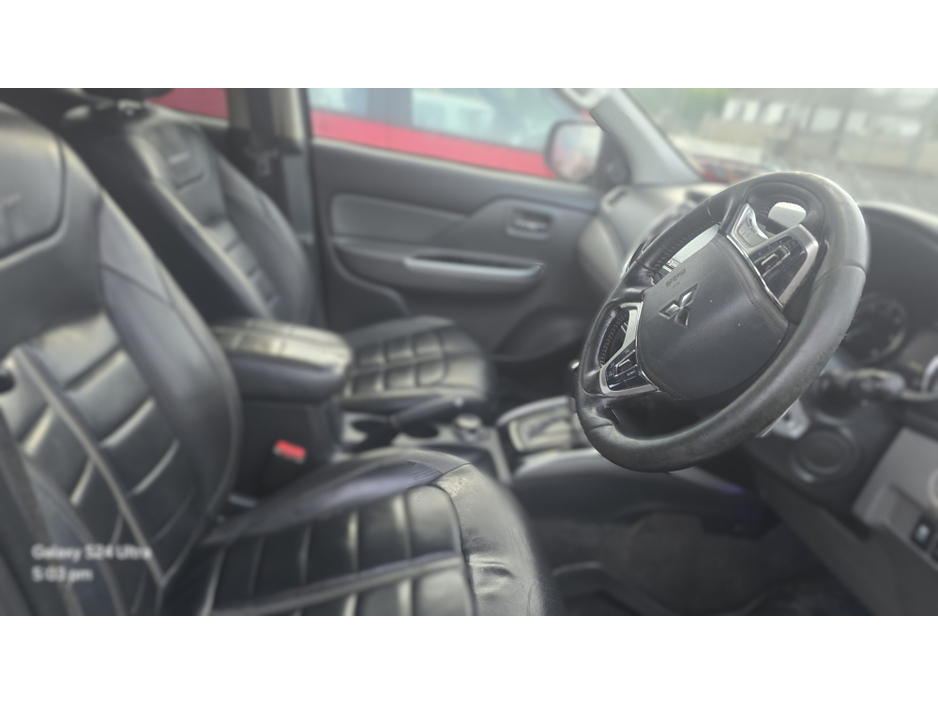 2017 Mitsubishi L200 - image 8