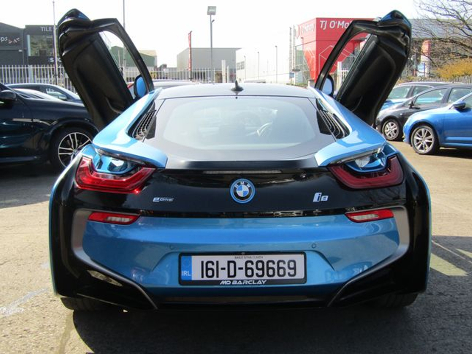 2016 BMW i8 - image 6