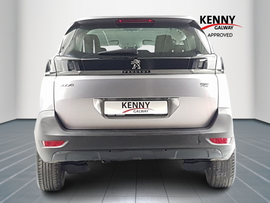 2022 Peugeot 5008 - image 6