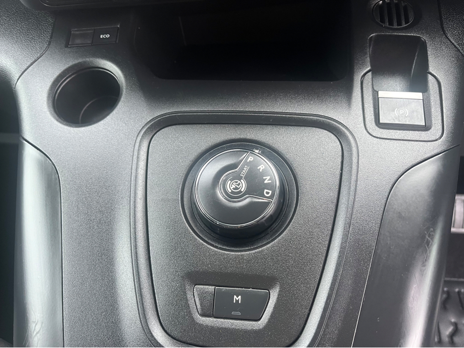 2023 Peugeot Rifter - image 17