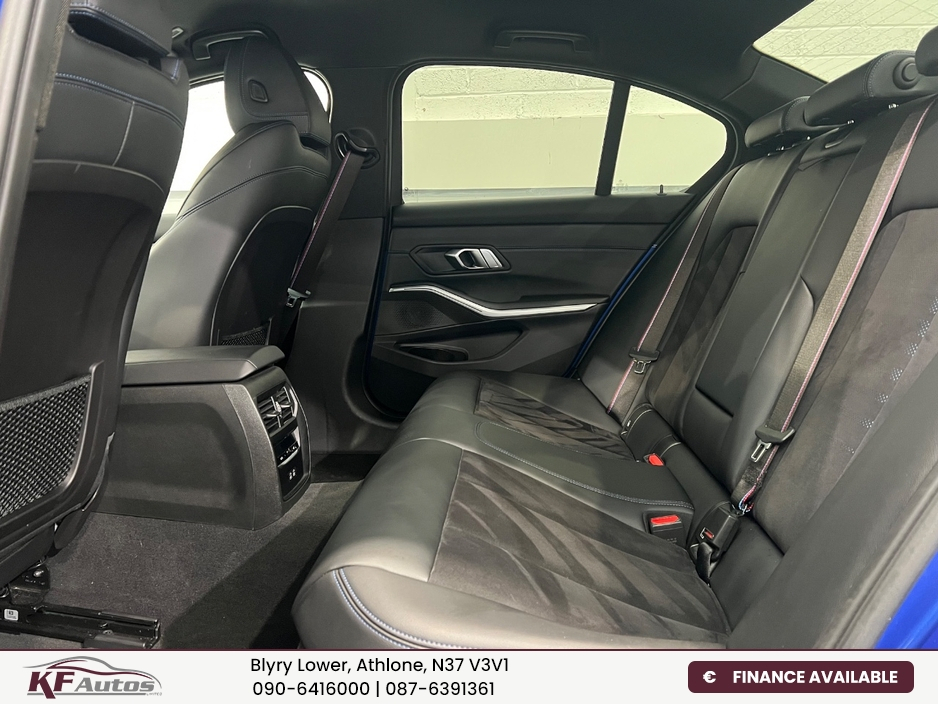 2023 BMW 3 Series - image 14