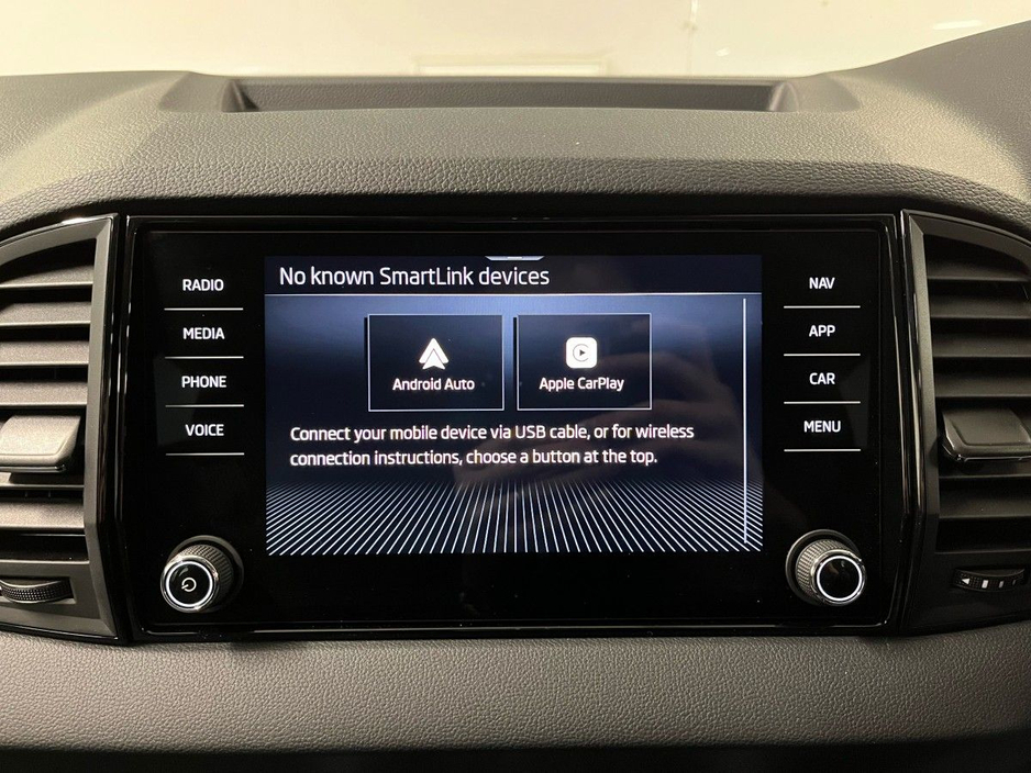 2025 Skoda Karoq Selection DSG 1.5TSI 150BHP - Reversing Camera - Climate Control - Cruise Control - Auto Lights/Wipers - Apple CarPlay/Android Auto €40,950