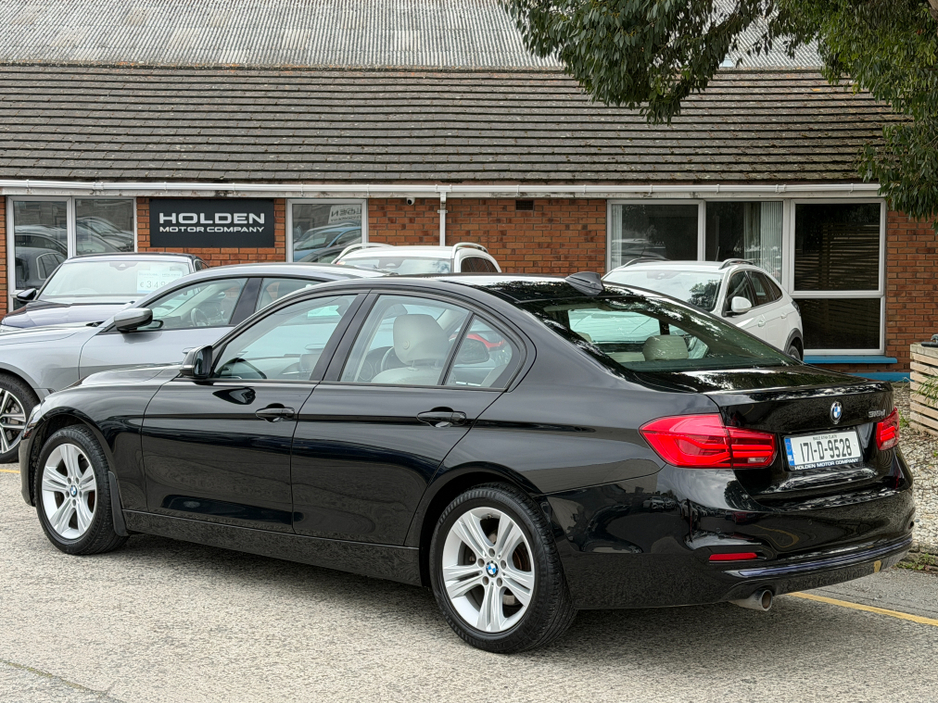 2017 BMW 3 Series - image 12