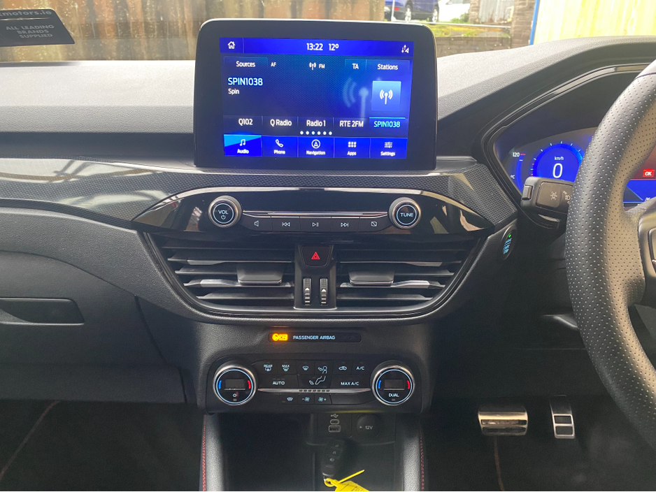 2022 Ford Kuga - image 9