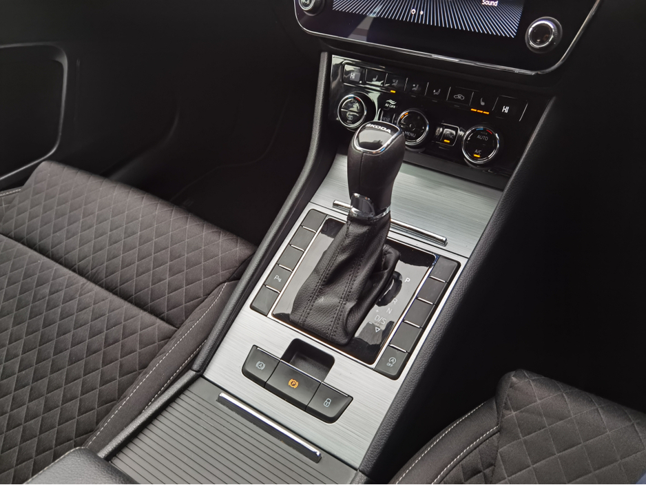 2023 Skoda Superb - image 17