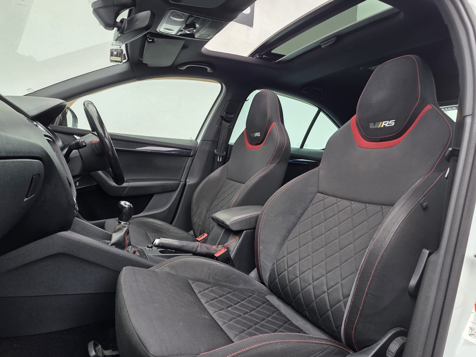 2017 Skoda Octavia - image 9