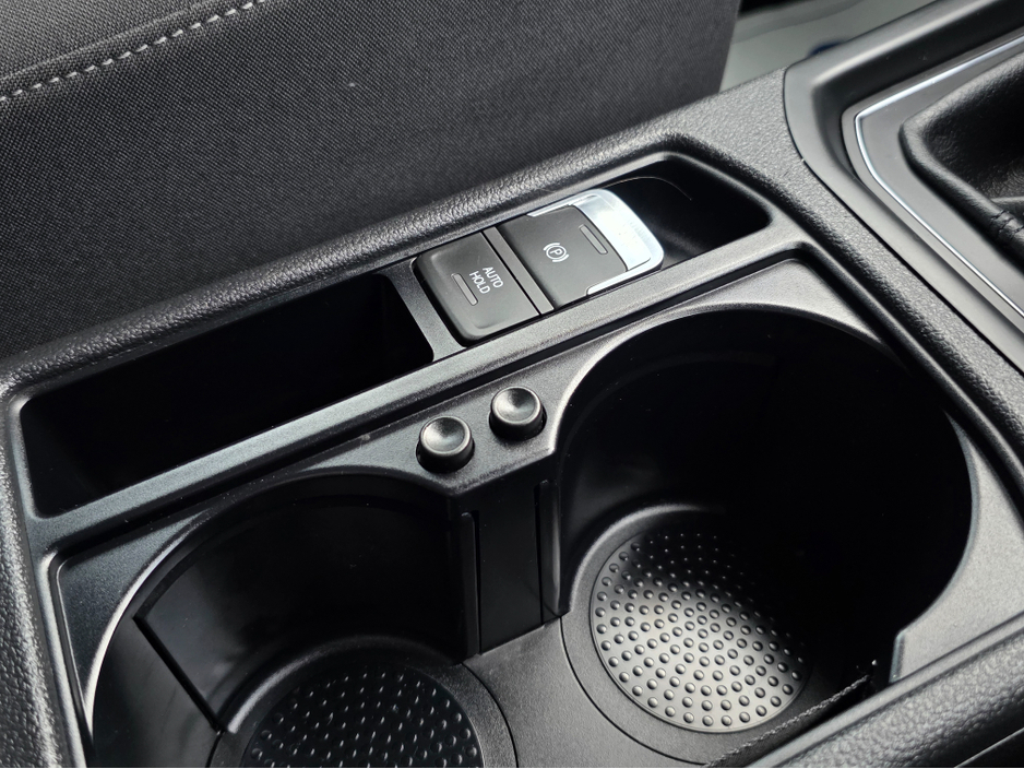 2018 Volkswagen Touran - image 25