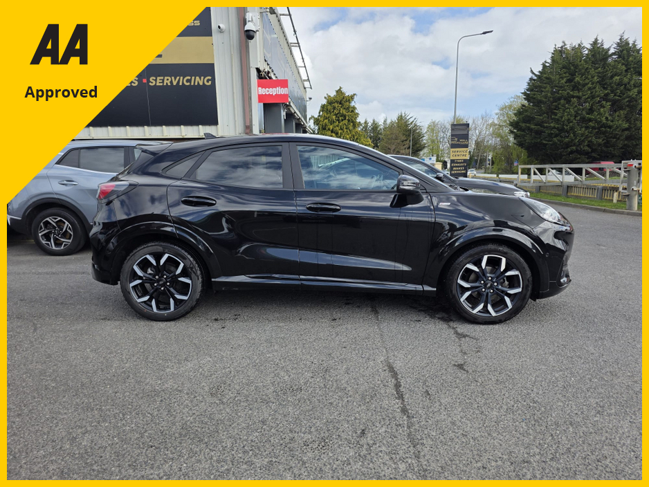 2021 Ford Puma - image 2