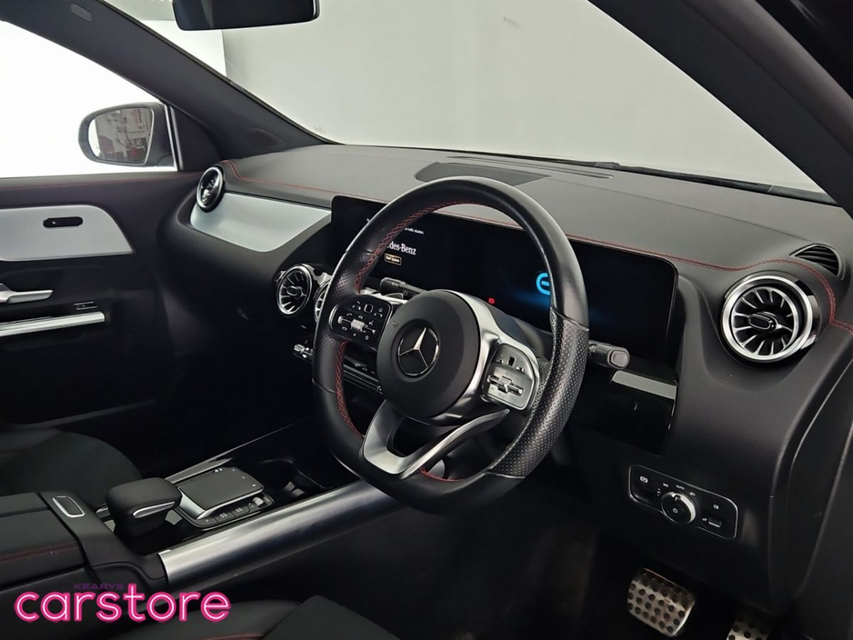 2021 Mercedes-Benz EQA - image 9