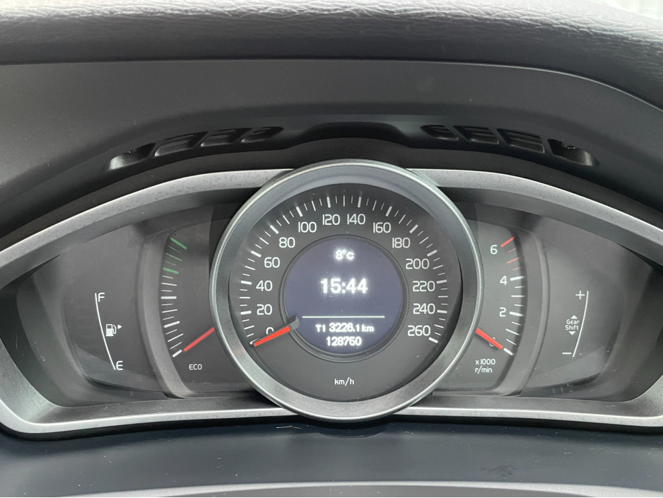 2014 Volvo V40 D2 SE 5DR €8,250