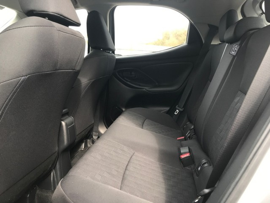 2024 Toyota Yaris - image 7