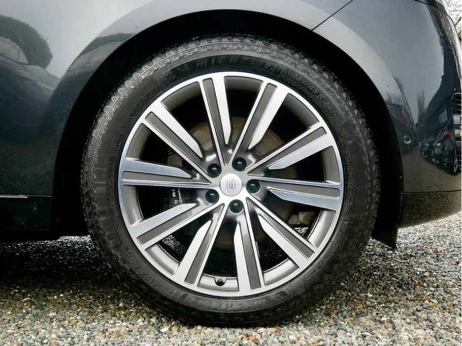 2025 Land Rover Range Rover - image 15