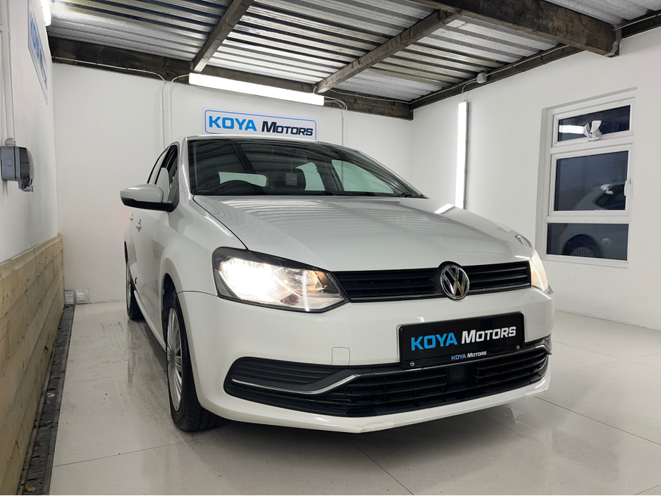 2014 Volkswagen Polo - image 8