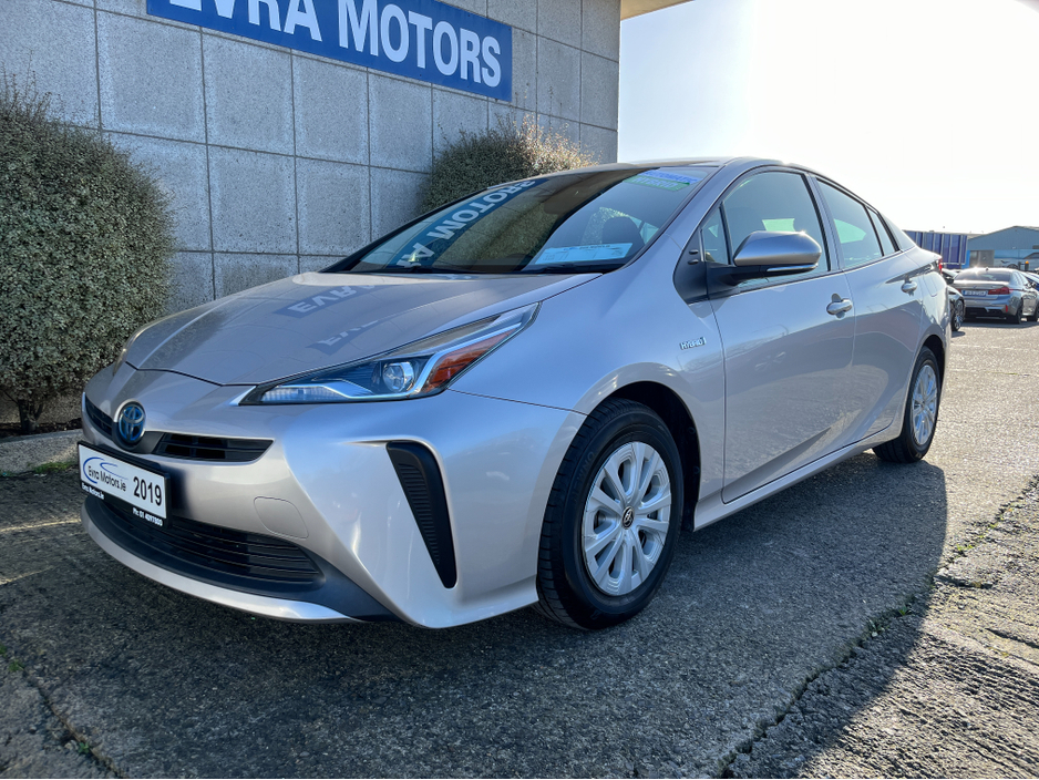 2019 Toyota Prius - image 4