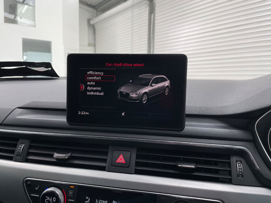 2016 Audi A4 - image 25