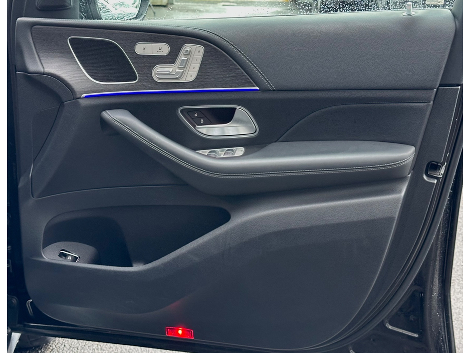2022 Mercedes-Benz GLE Class - image 11