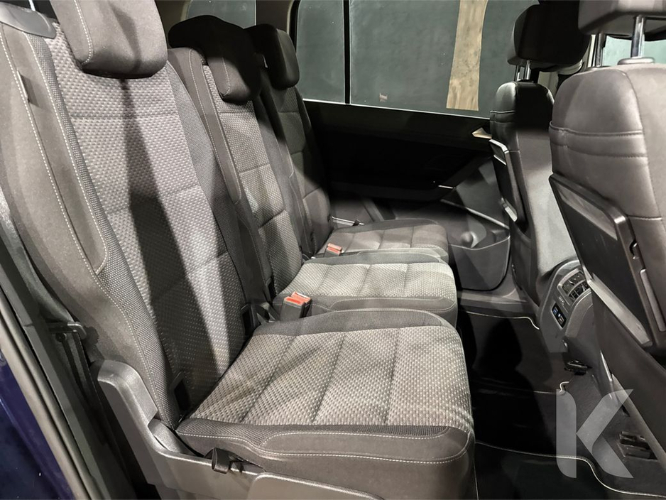 2017 Volkswagen Touran - image 14