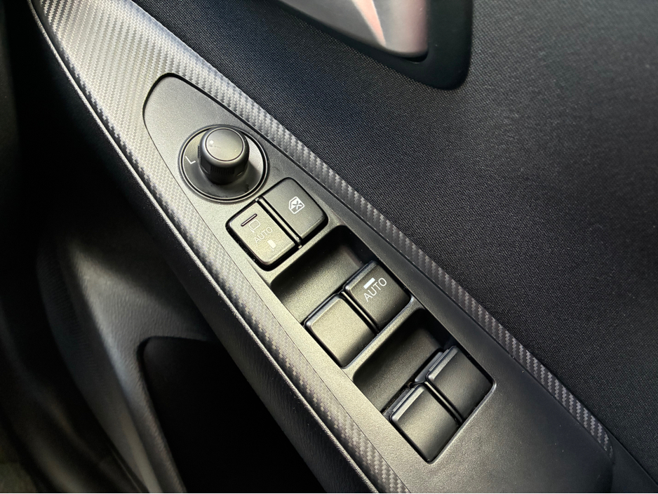 2017 Mazda Demio - image 12