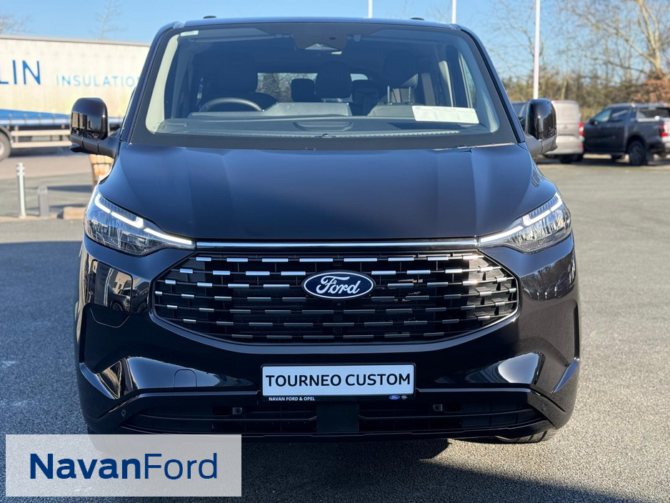 2026 Ford Tourneo Custom - image 3