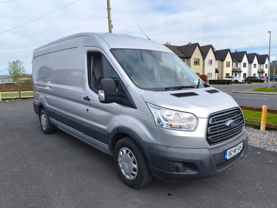 2018 Ford Transit - image 2