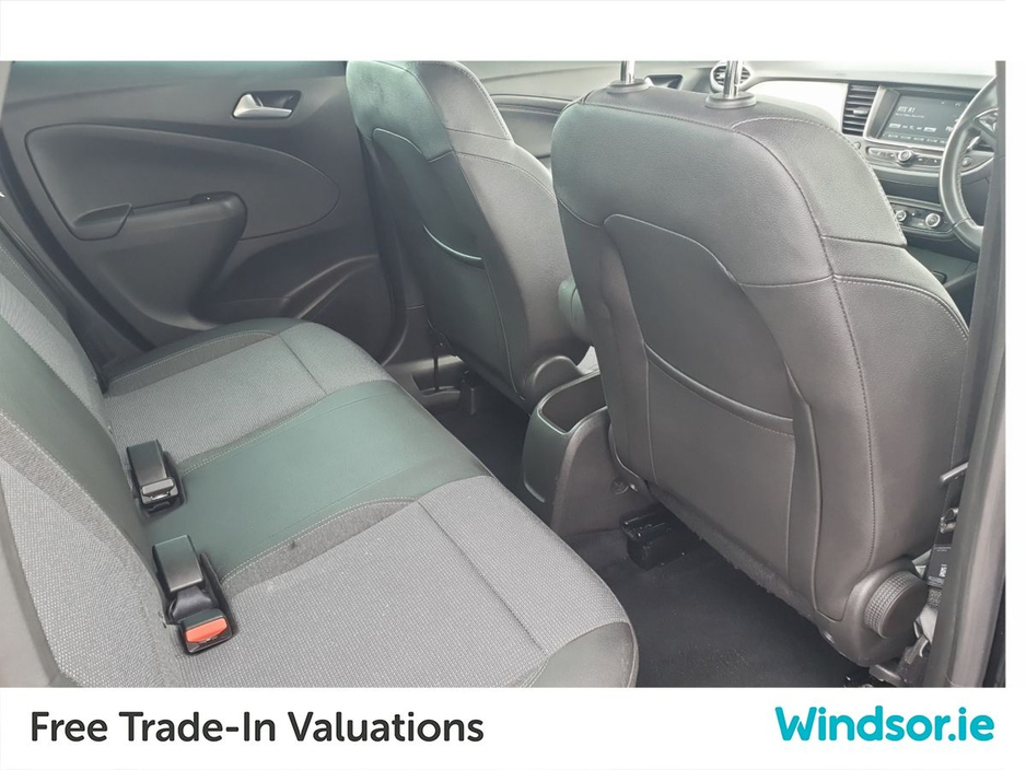 2022 Opel Crossland - image 2