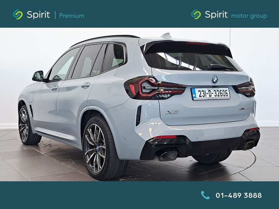2023 BMW X3 - image 2
