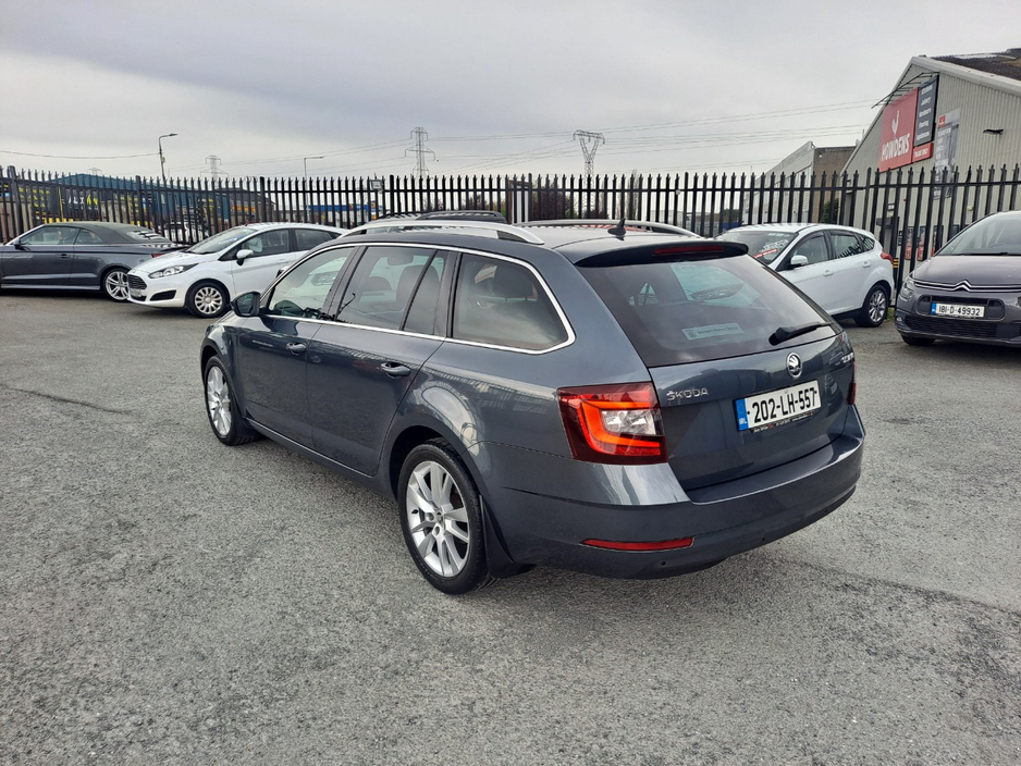 2020 Skoda Octavia - image 6