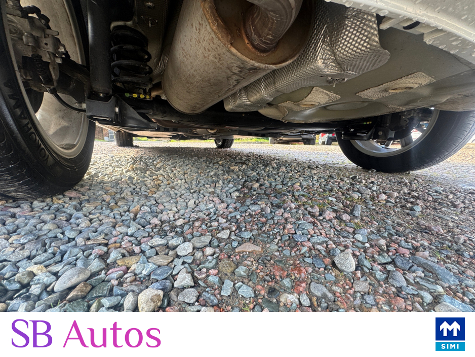 2015 Volkswagen Polo - image 10