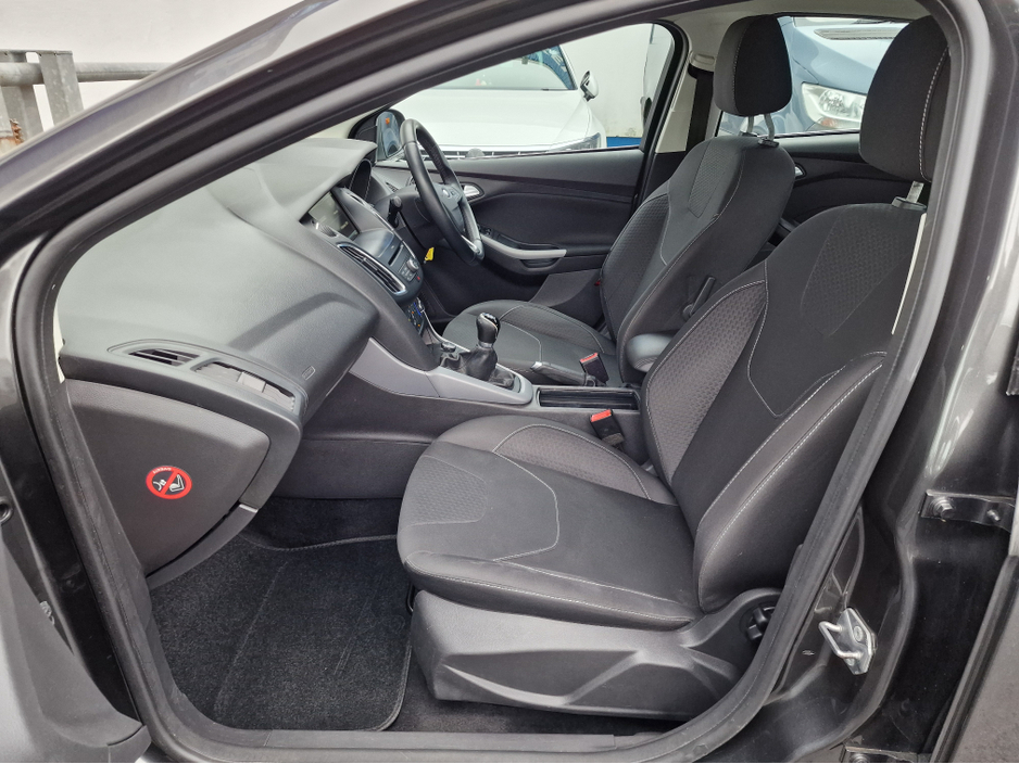 2016 Ford Focus 1.0 T ZETEC-FULL SERV.HISTORY-LOW MILEAGE €10,450