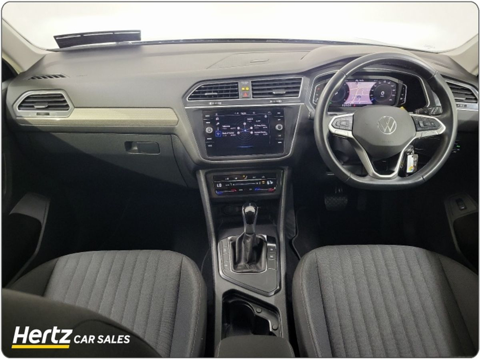 2024 Volkswagen Tiguan - image 9