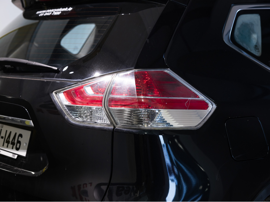 2015 Nissan X-Trail - image 9
