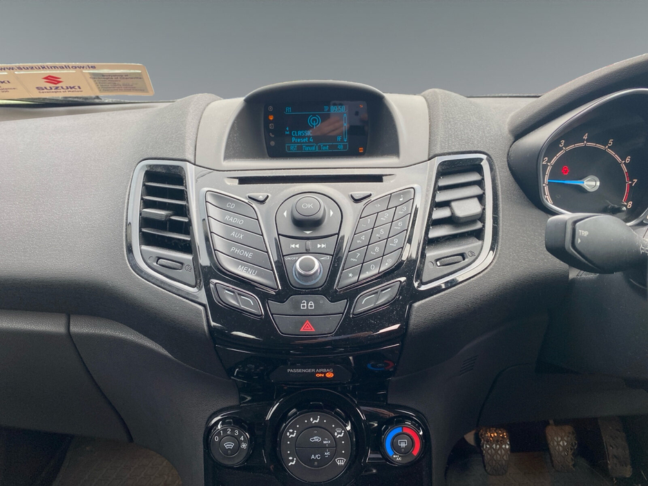 2015 Ford Fiesta 1.25 60PS Titanium €9,995