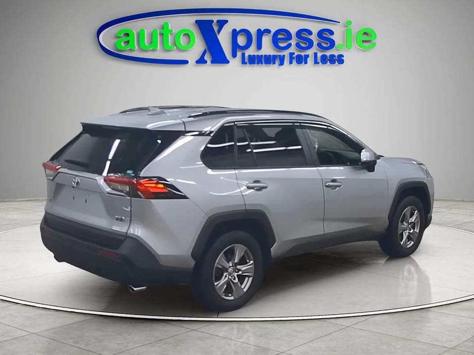 2023 Toyota Rav4 - image 10