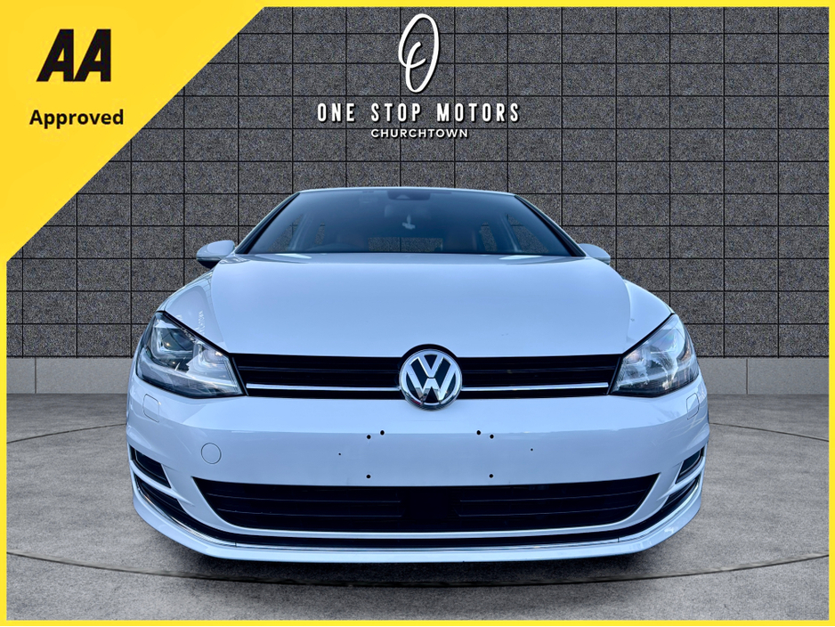 2014 Volkswagen Golf *HIGHLINE-MILANO MODEL* FULL SPC / COGNAC LEATHER - HEATED SEATS - CAMERAS - PEARL WHITE €12,900