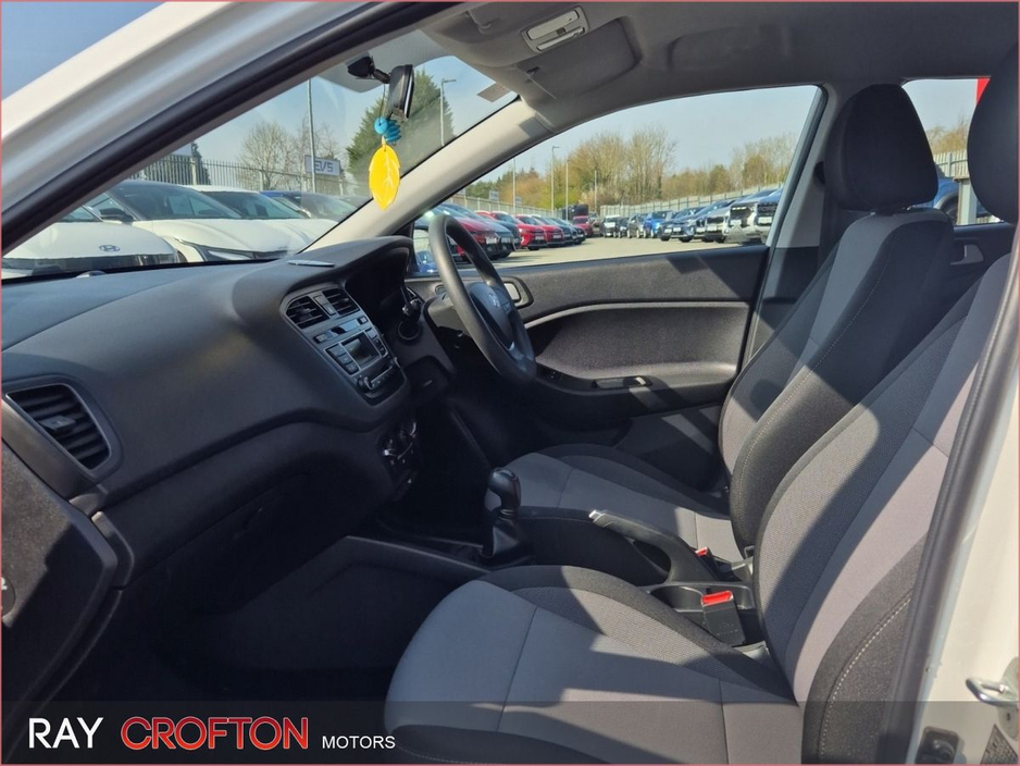 2017 Hyundai i20 - image 6