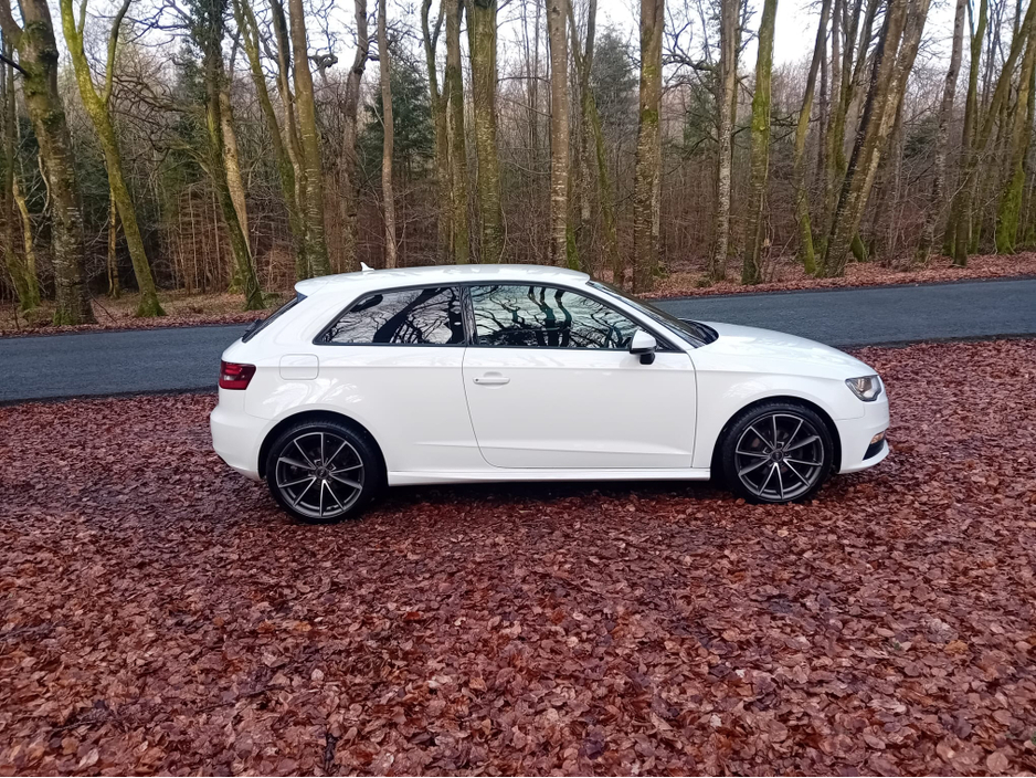 2016 Audi A3 - image 5
