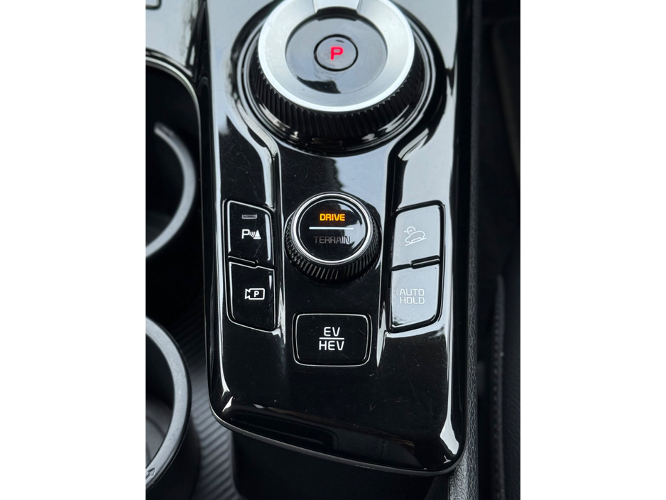 2022 Kia Sportage - image 34