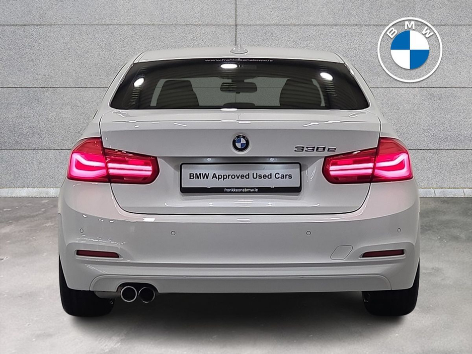 2017 BMW 3 Series 330e SE