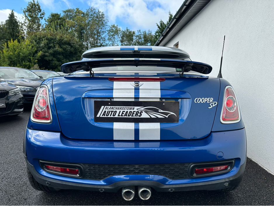 2011 MINI Cooper - image 6