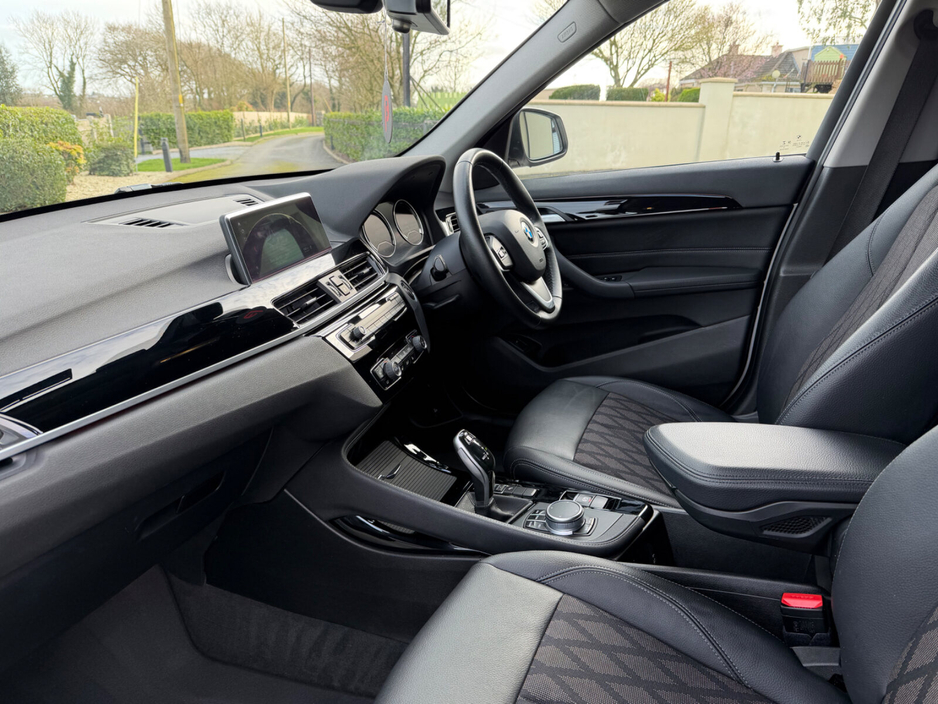 2019 BMW X1 - image 17