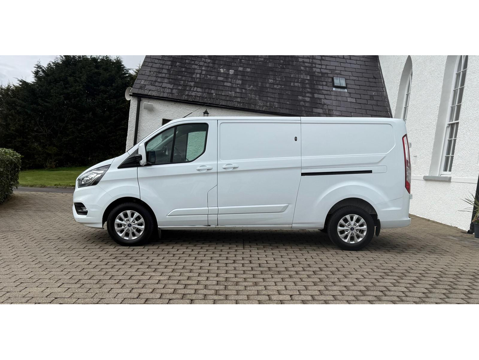 2022 Ford Transit - image 5