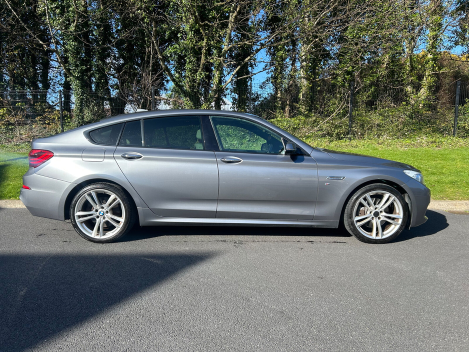 2015 BMW 5 Series - image 3