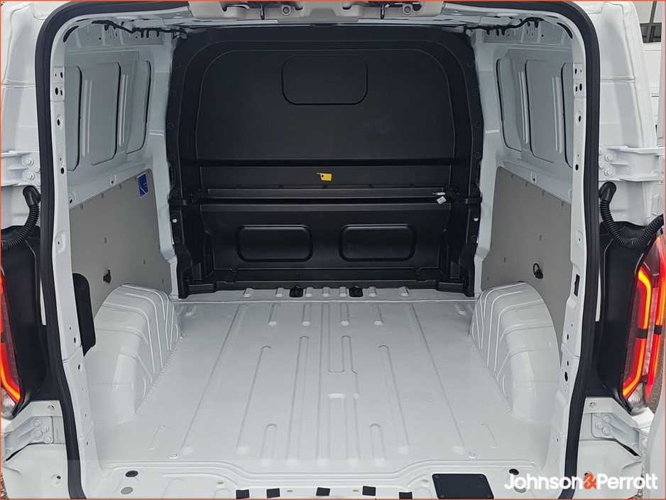 2026 Ford Transit Custom - image 25
